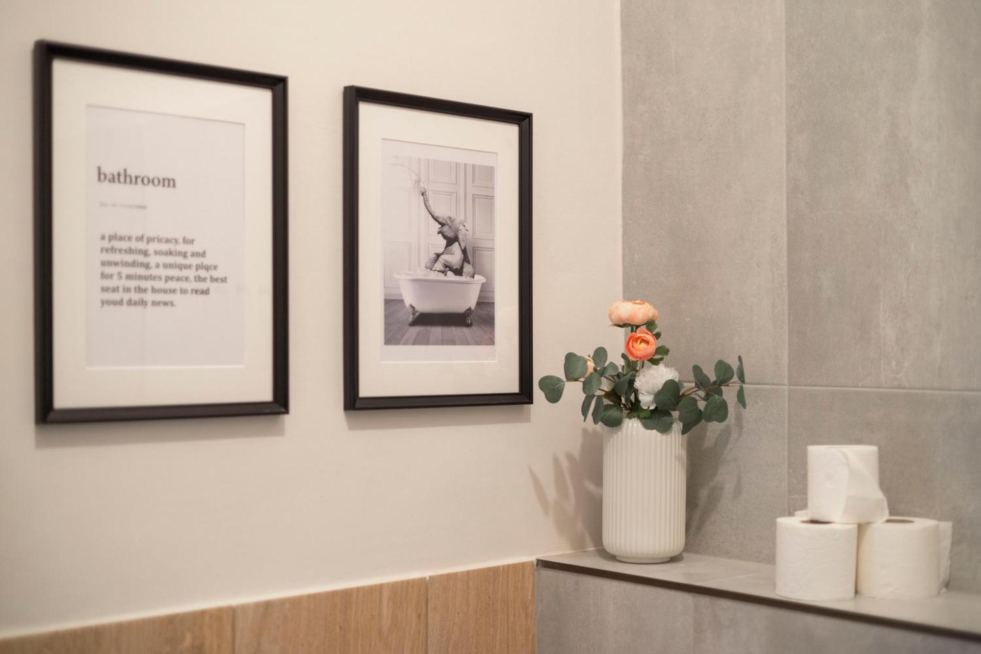 Stylish & Cozy City Center Apartment By Prestige Homes Budapest Eksteriør billede