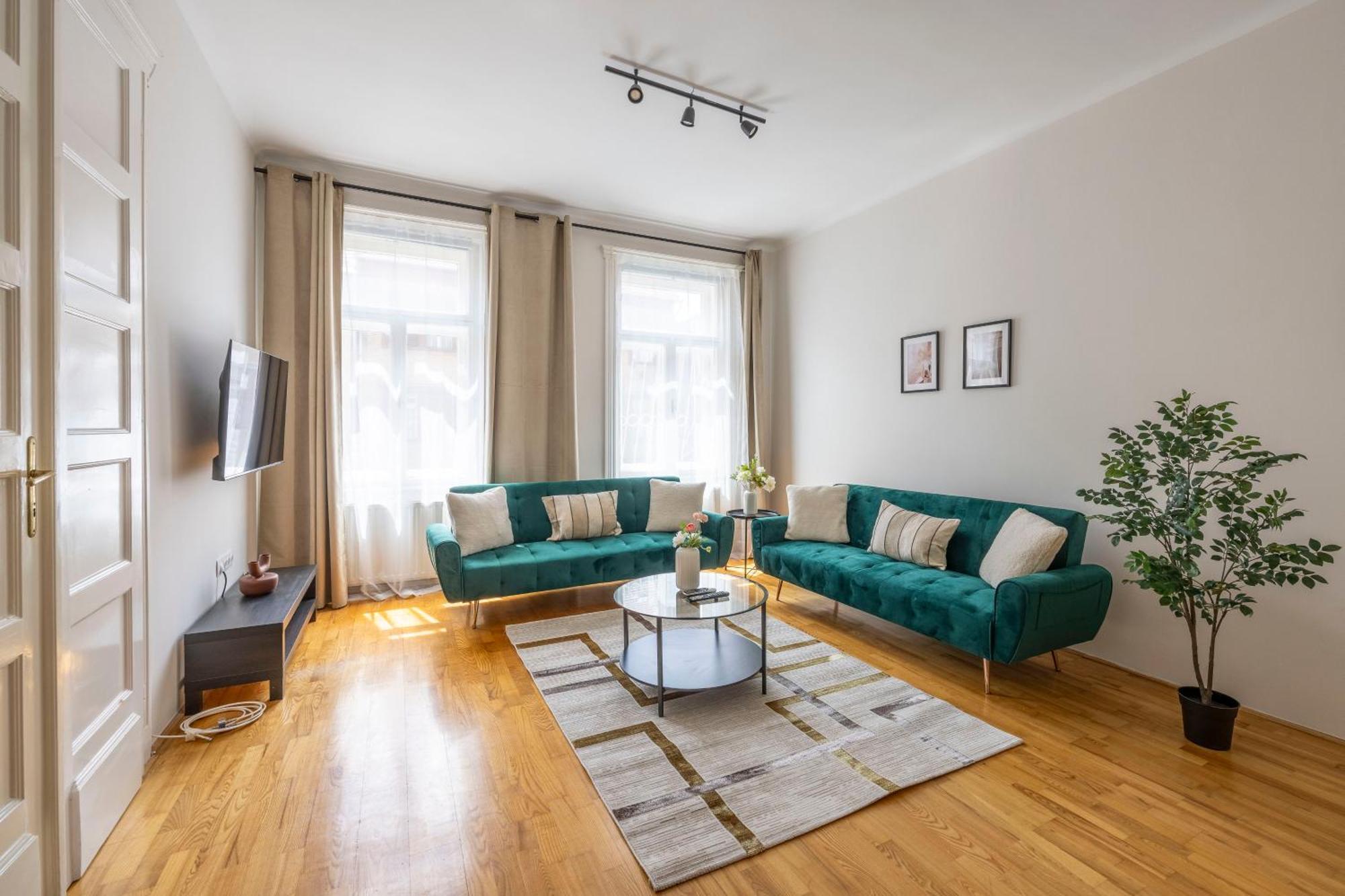 Stylish & Cozy City Center Apartment By Prestige Homes Budapest Eksteriør billede